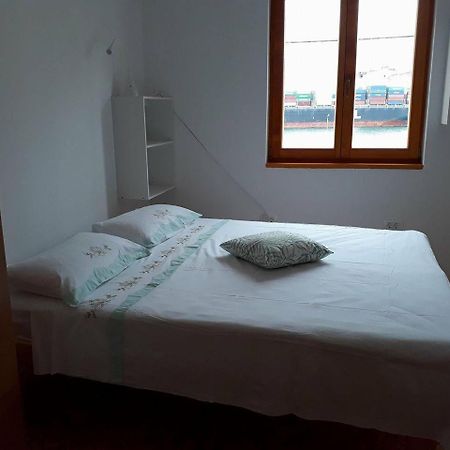 Ferienwohnung Vse Kontenti Koper Exterior foto
