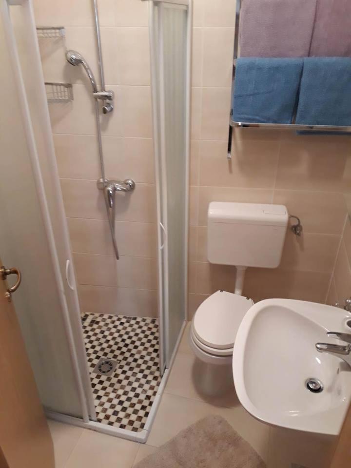 Ferienwohnung Vse Kontenti Koper Exterior foto