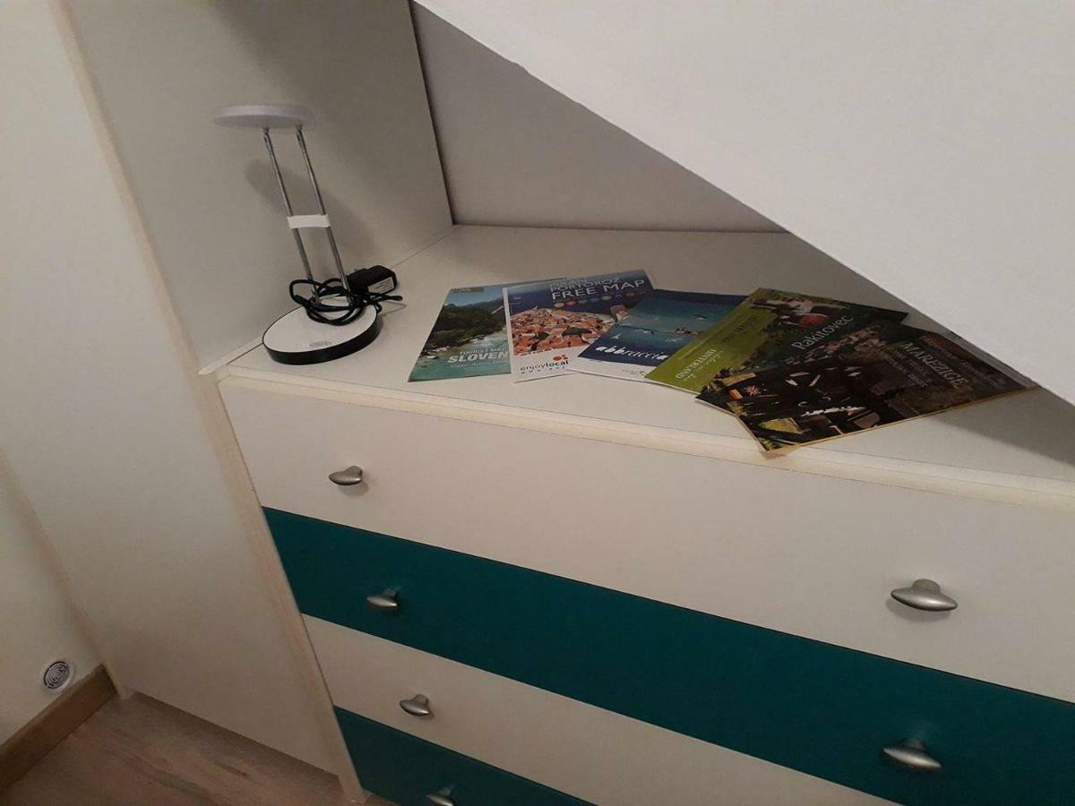 Ferienwohnung Vse Kontenti Koper Exterior foto